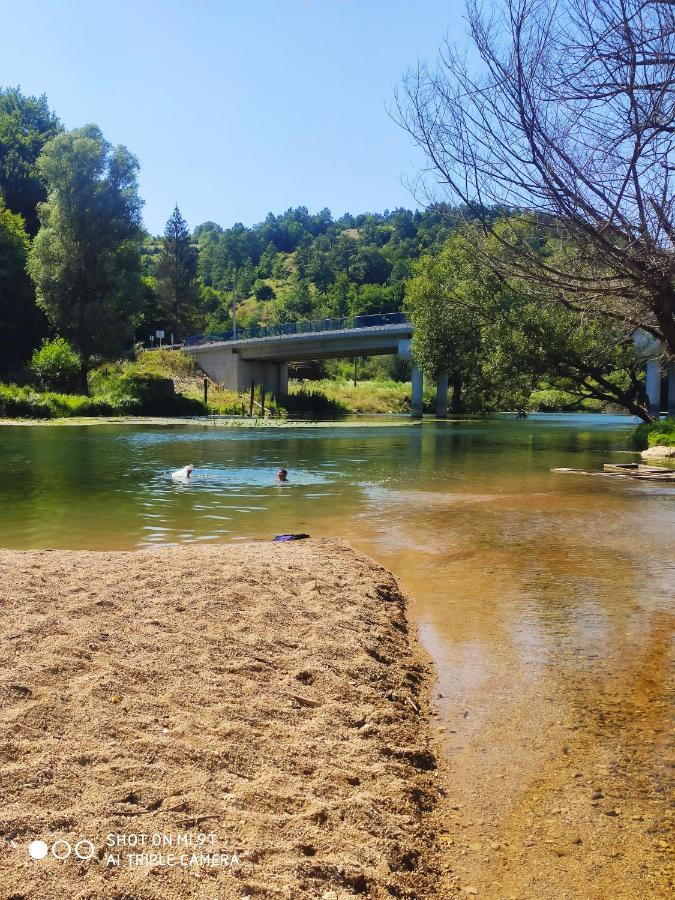 Smaragd River Near Rastoke & Plitvice Lakes Slunj Exterior foto