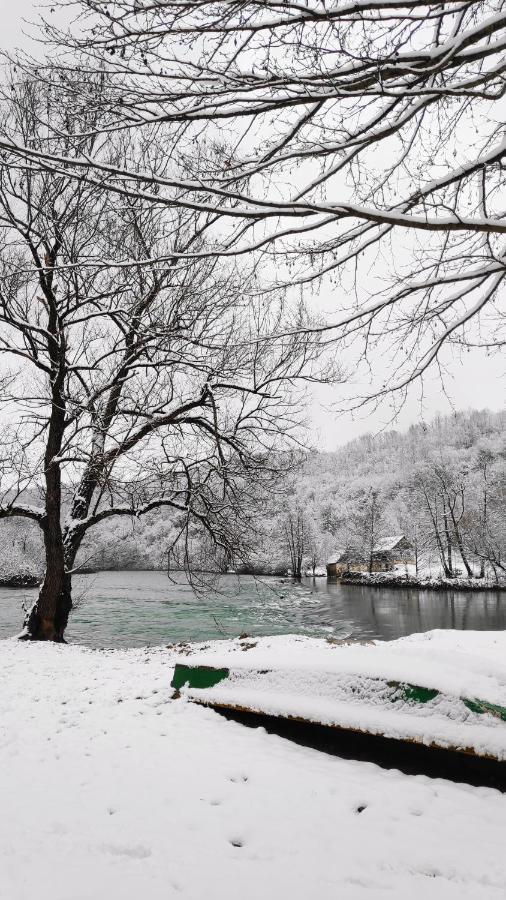 Smaragd River Near Rastoke & Plitvice Lakes Slunj Exterior foto