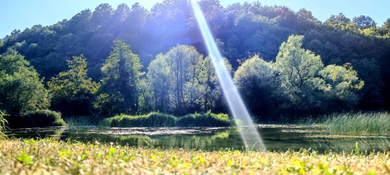 Smaragd River Near Rastoke & Plitvice Lakes Slunj Exterior foto